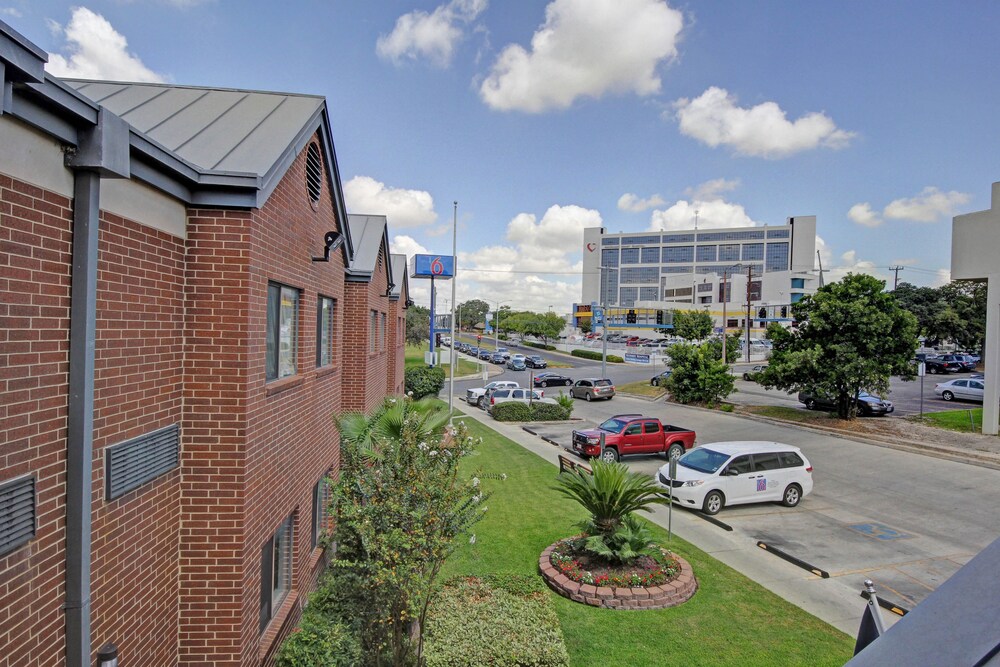 Motel 6 San Antonio, TX Medical Center South in San Antonio Best