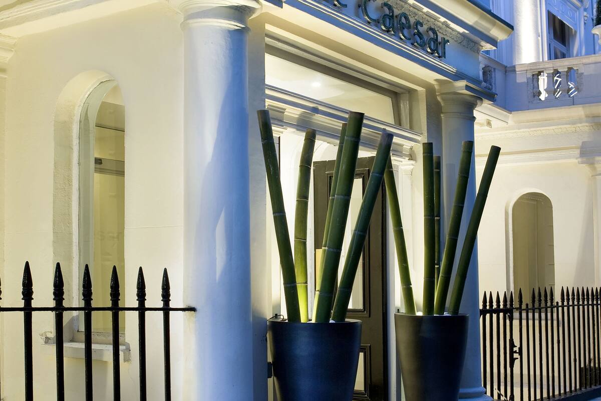 Caesar Hotel London 21 Updated Prices Expedia Co Uk