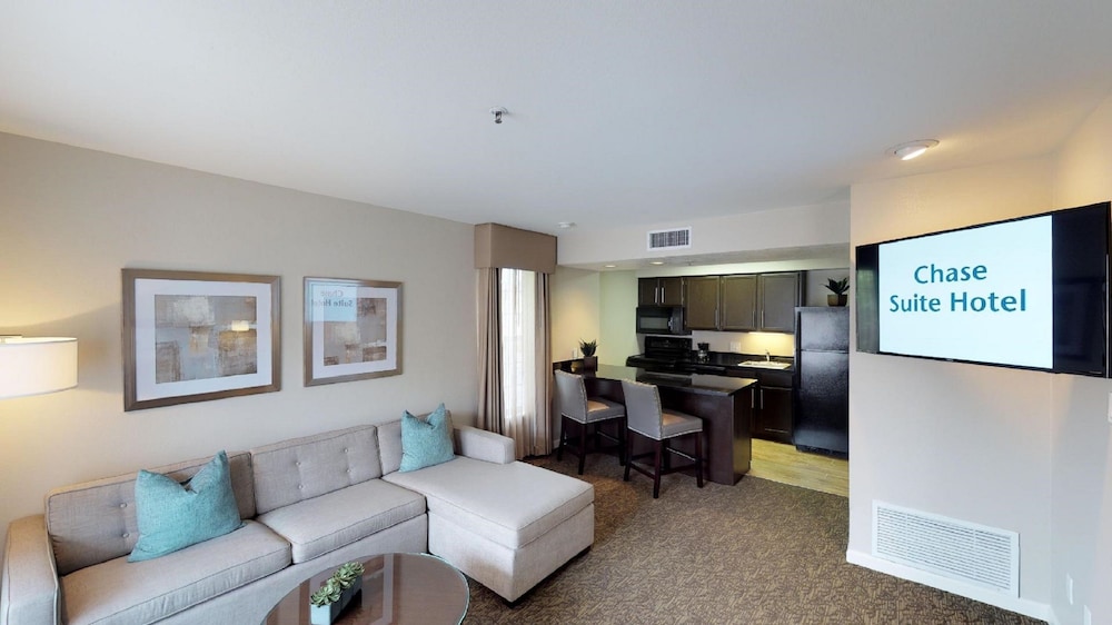 Chase Suite Hotel Brea