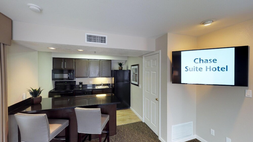 Chase Suite Hotel Brea