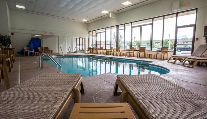 Comfort Inn Suites At Dollywood Lane In Gatlinburg Pigeon