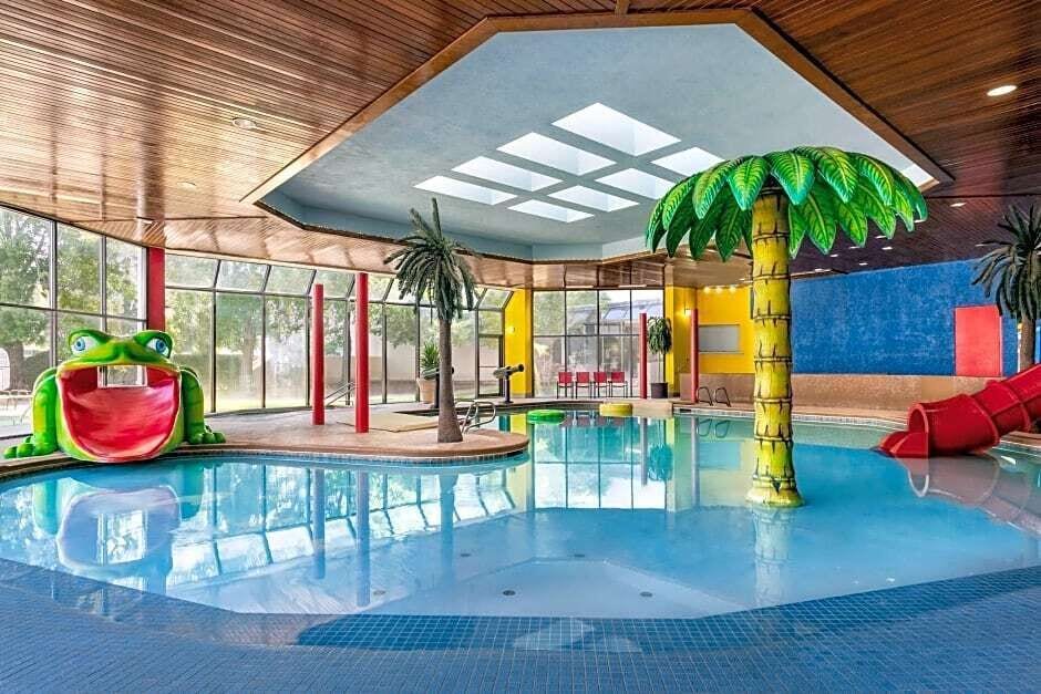 Wyndham Tulsa in Tulsa | Best Rates & Deals on Orbitz