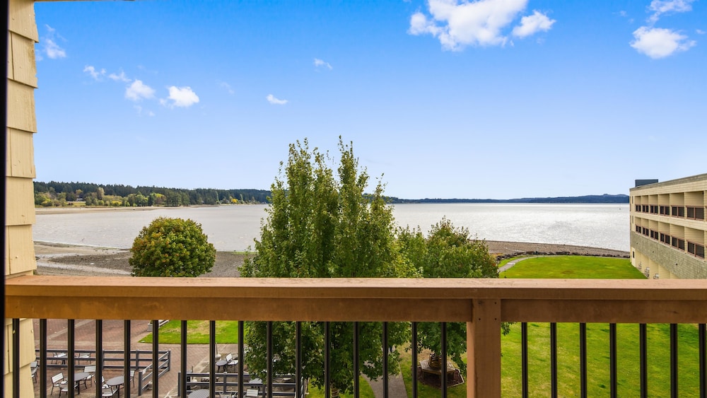 Best Western Plus Silverdale Beach Hotel 2018 Room Prices 107 Best Western Plus Silverdale Beach Hotel 2 5 Out Of 0