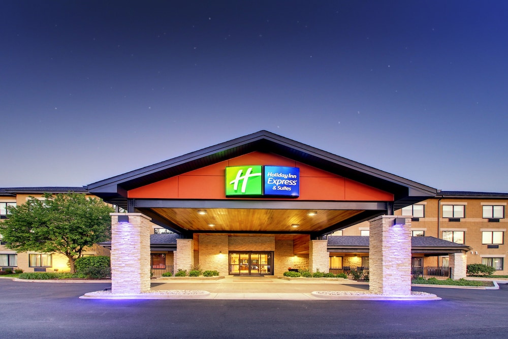 Holiday Inn Express & Suites Aurora - Naperville, an IHG Hotel