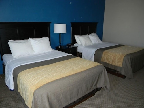 Great Place to stay Boarders Inn & Suites by Cobblestone Hotels - Munising, MI near Munising 