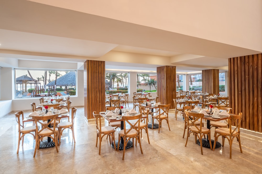 Grand Fiesta Americana Veracruz in Boca del Río | Best Rates & Deals on