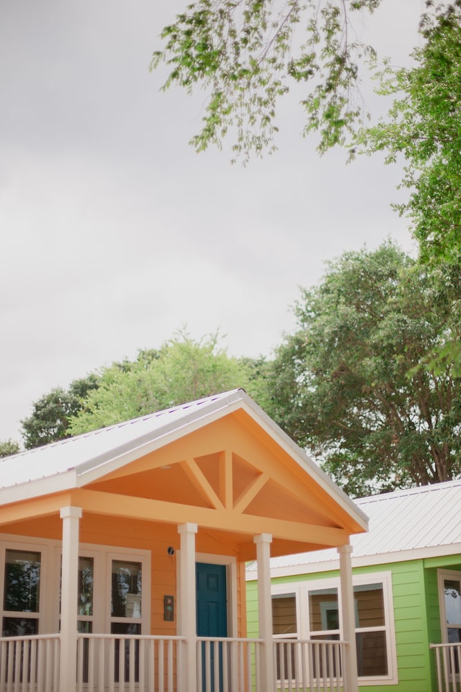 Margaritaville Lake Resort, Lake Conroe/Houston in Montgomery Best Rates & Deals on Orbitz