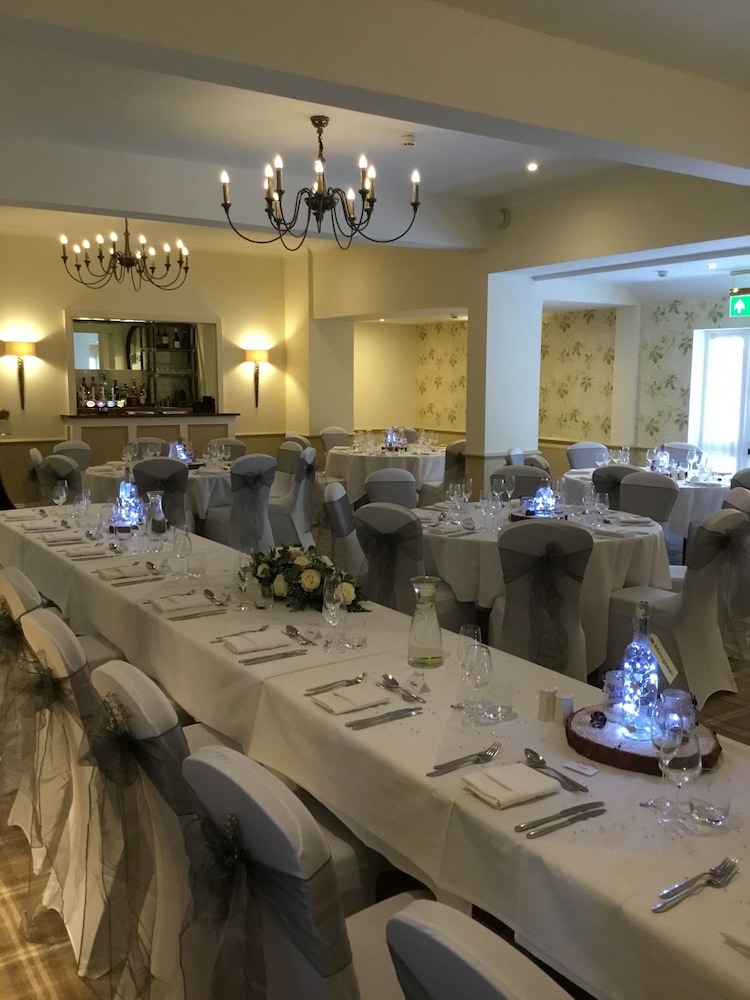 Indoor wedding, Stratton House Hotel & Spa