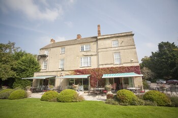 The Brewery Lodge Cirencester Uk Booking Com