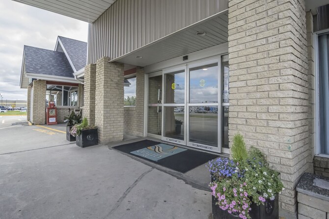 Quality Inn West Edmonton In Edmonton Canada Expedia