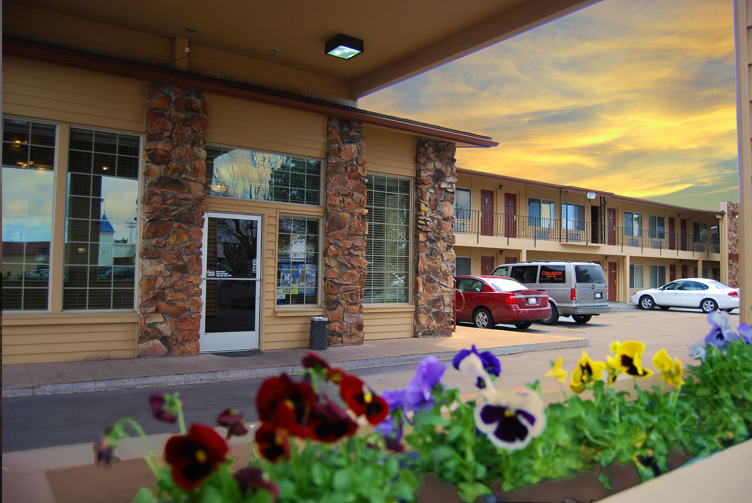 Cimarron Inn Klamath Falls In Klamath Falls Or Expedia