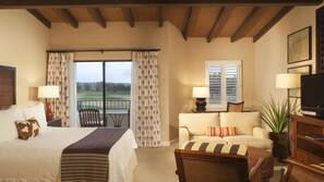 Hypo-allergenic bedding, in-room safe, desk, blackout drapes