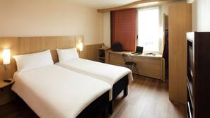 Desk, soundproofing, iron/ironing board, free cots/infant beds