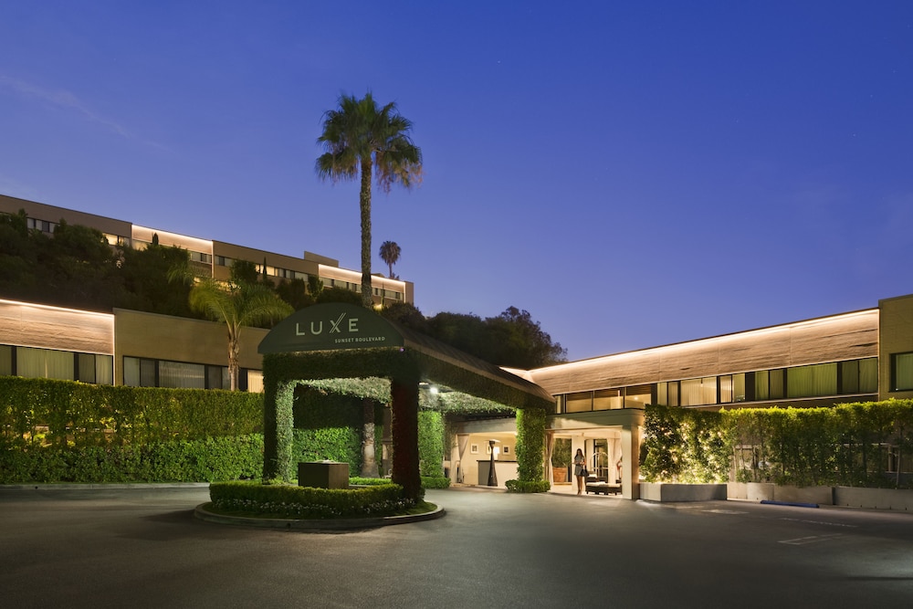 Luxe Sunset Boulevard Hotel