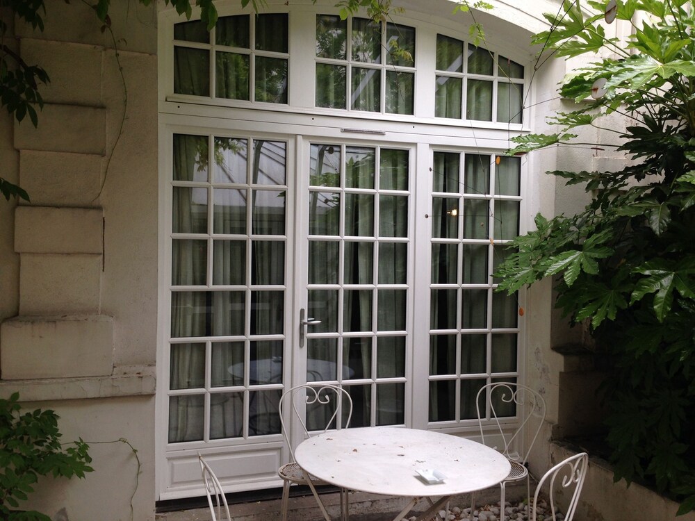 Le Jardin De Neuilly In Paris Hotel Rates Reviews On Orbitz