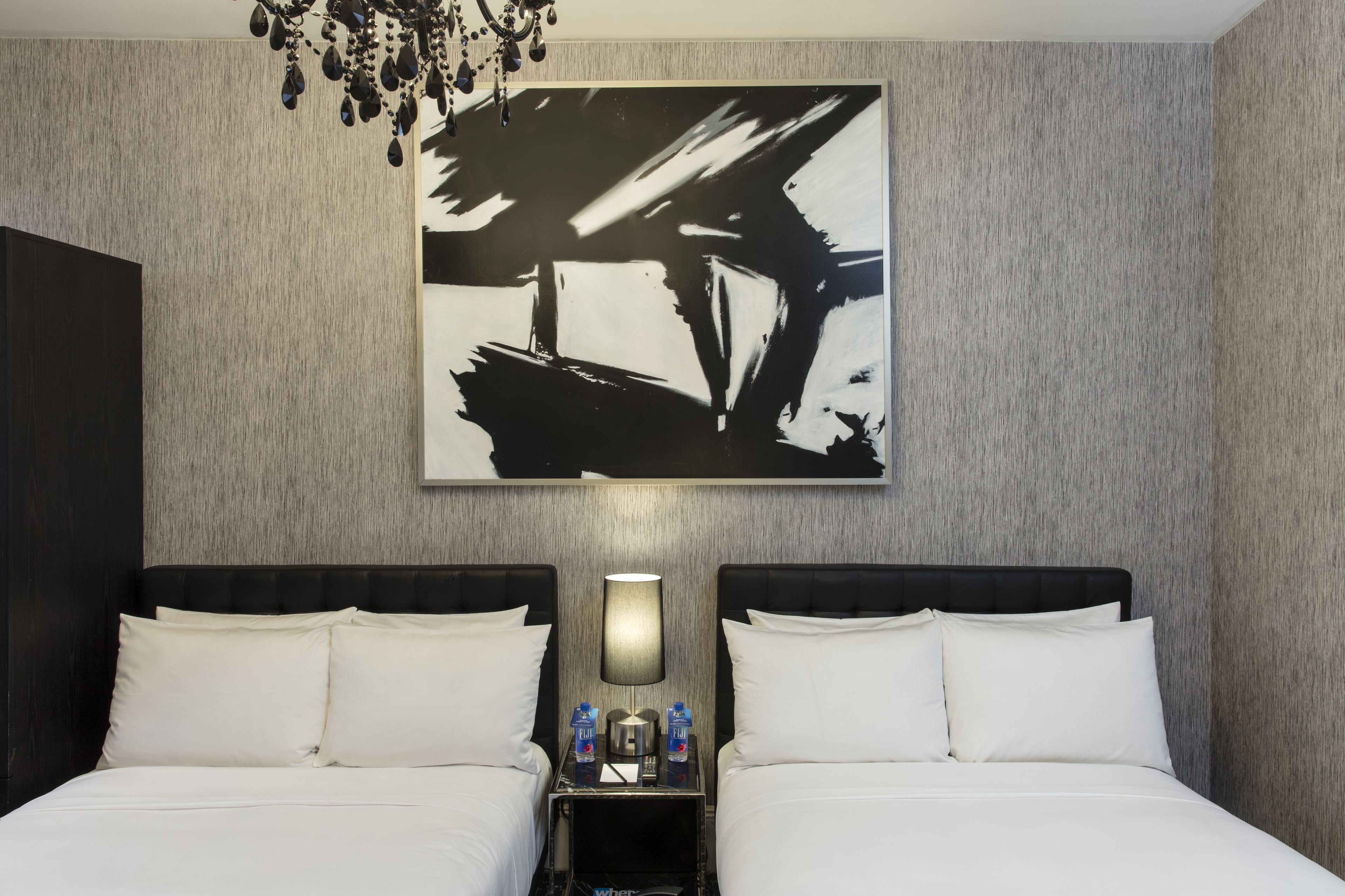 hotel amsterdam court wifi bedding safe premium