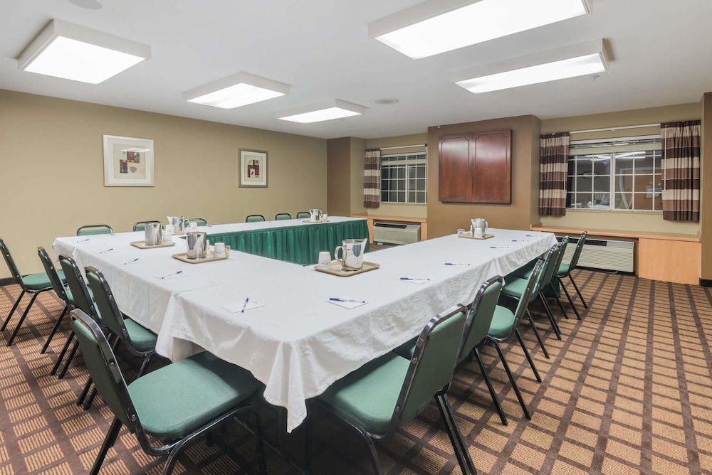 Microtel Inn & Suites by Wyndham West Chester