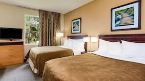 Iron/ironing board, free WiFi, linens