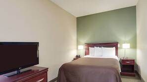Iron/ironing board, free WiFi, linens