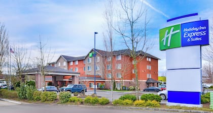 Holiday Inn Express Hotel & Suites Portland-Jantzen Beach, an IHG Hotel