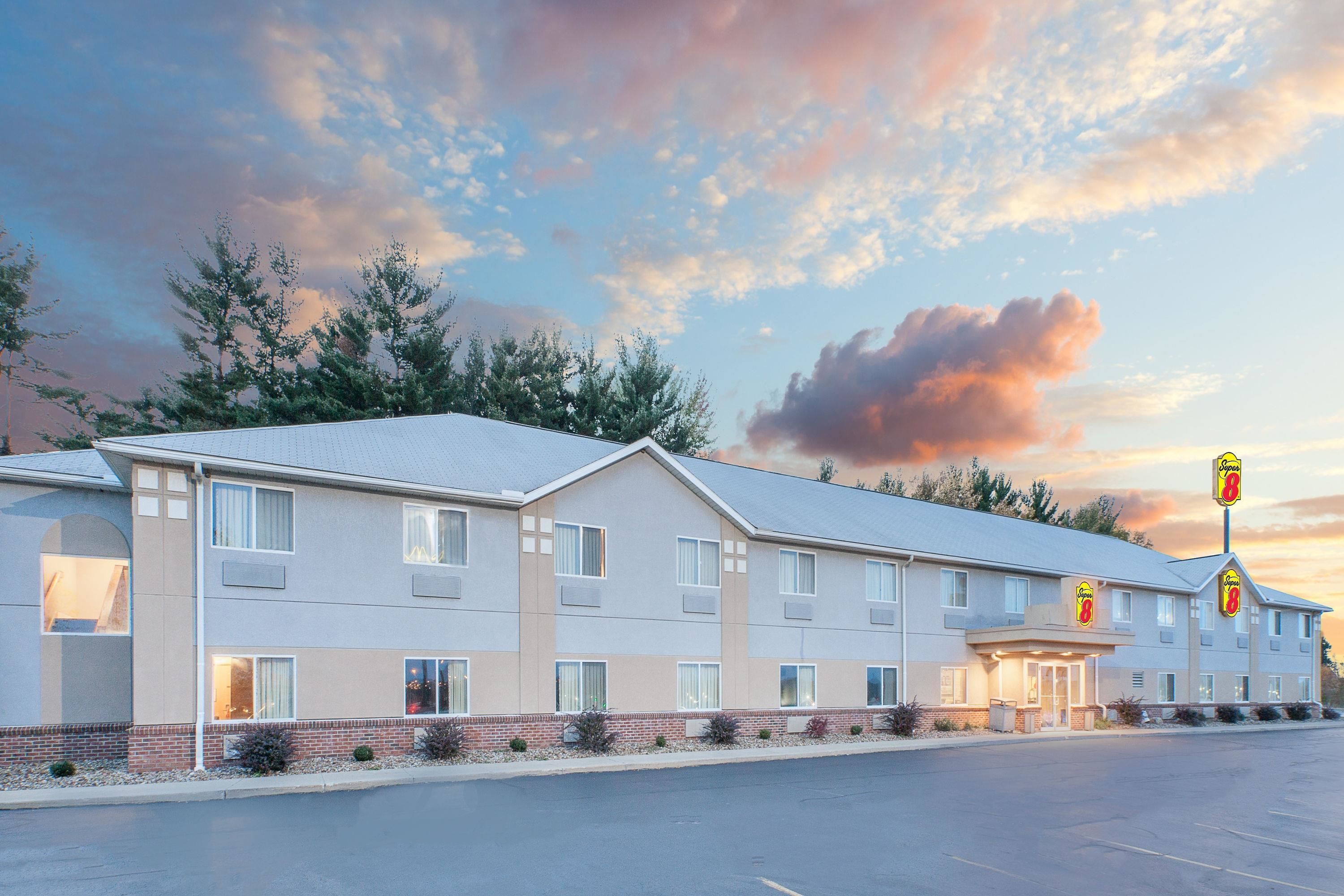 Seville Wadsworth Animal Hospital