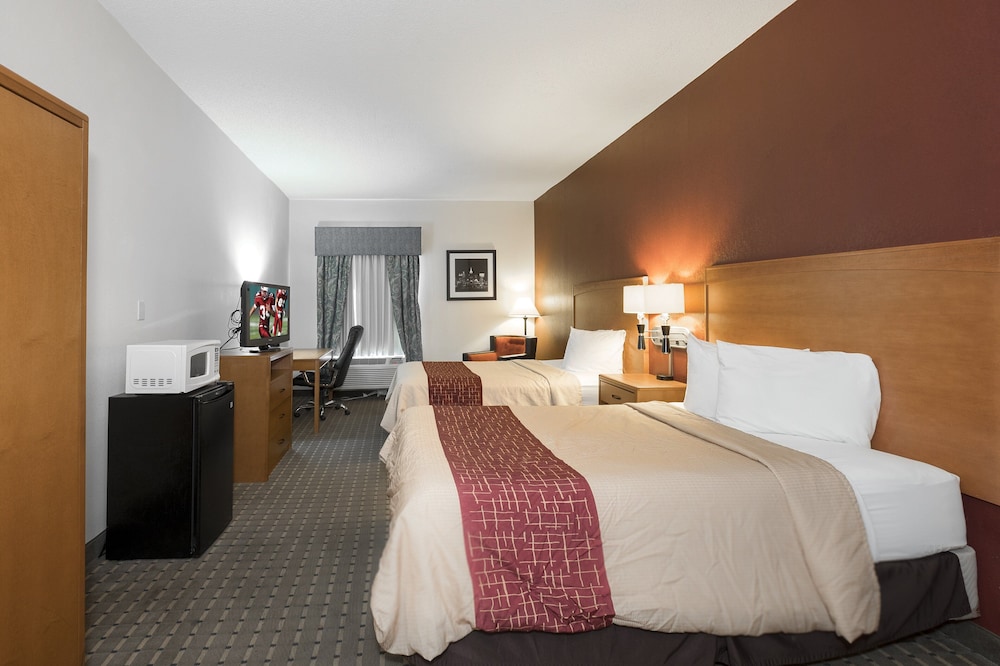 Red Roof Inn & Suites Newnan