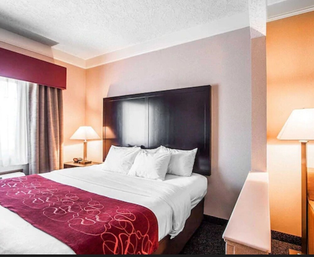 Comfort Suites Clackamas