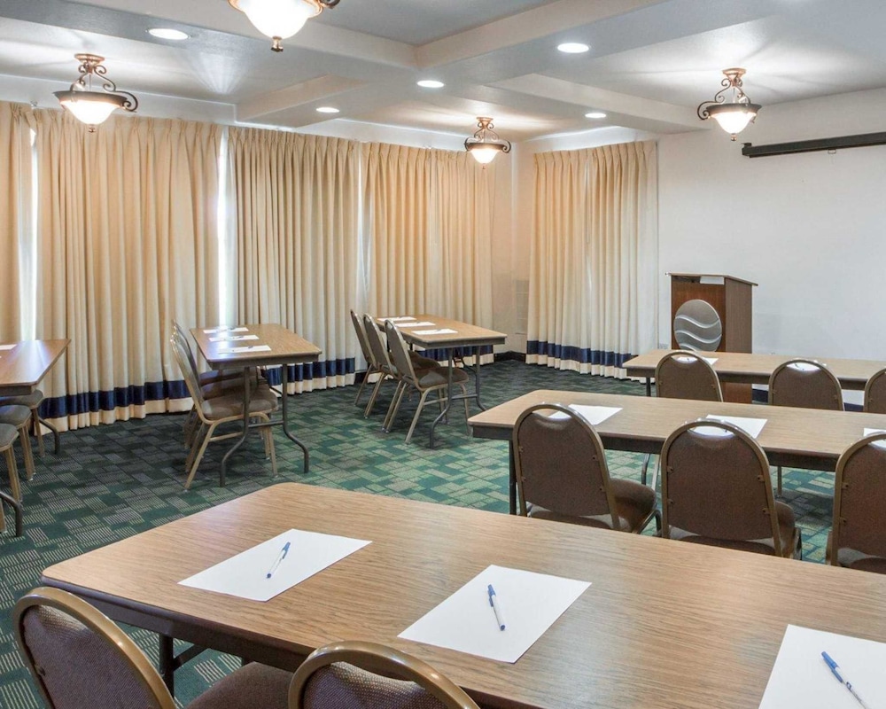 Meeting facility, Quality Inn Tulsa - Downtown West