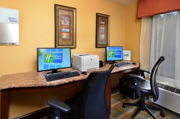 Holiday Inn Express Raleigh Durham Airport