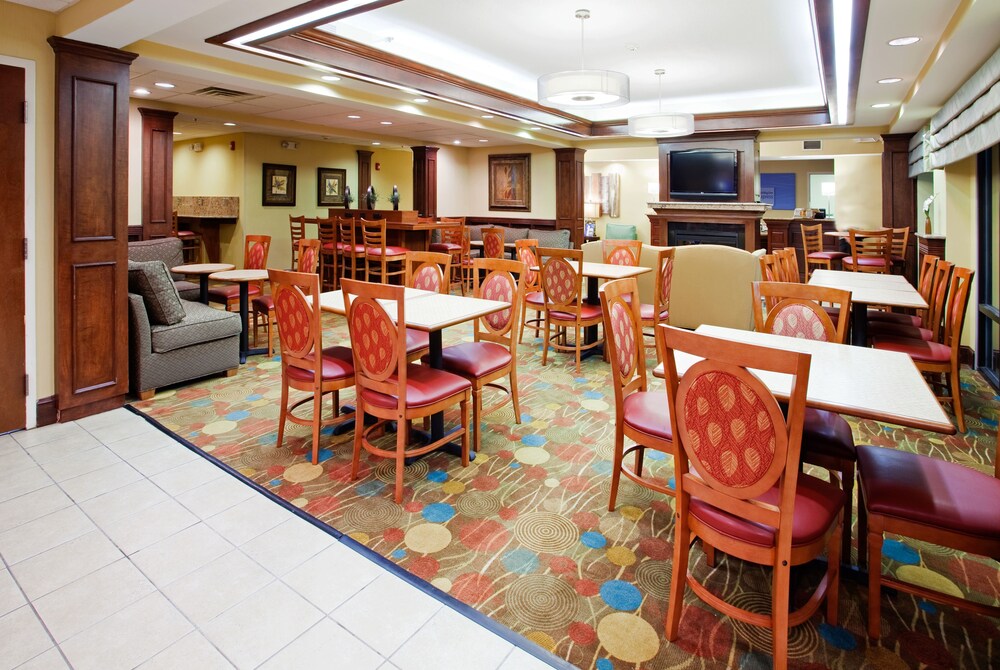 Holiday Inn Express Raleigh Durham Airport In Raleigh Nc