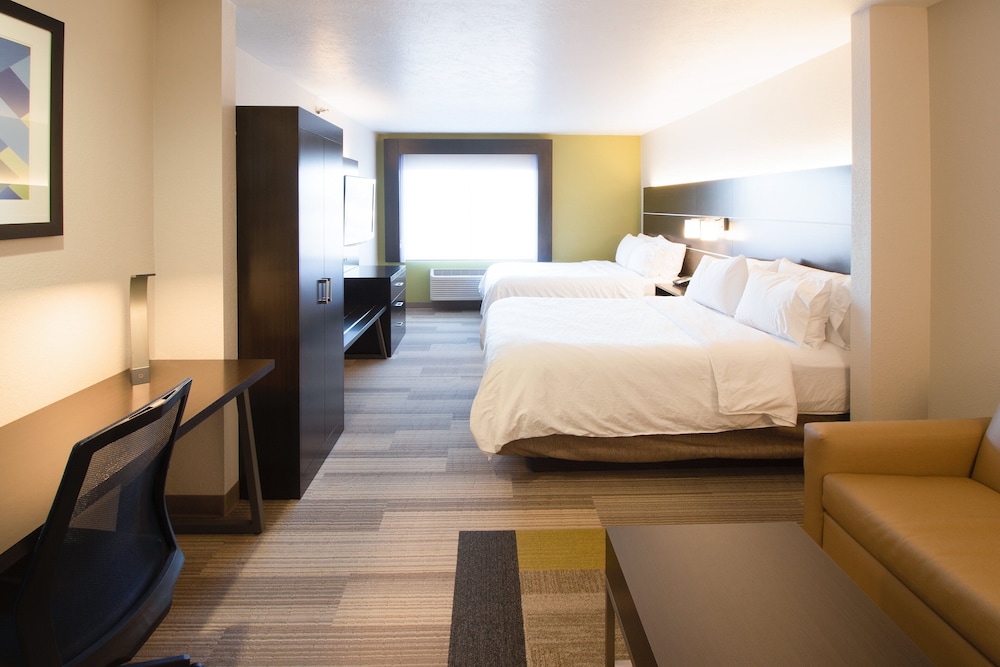 Holiday Inn Express & Suites Worthington, an IHG Hotel