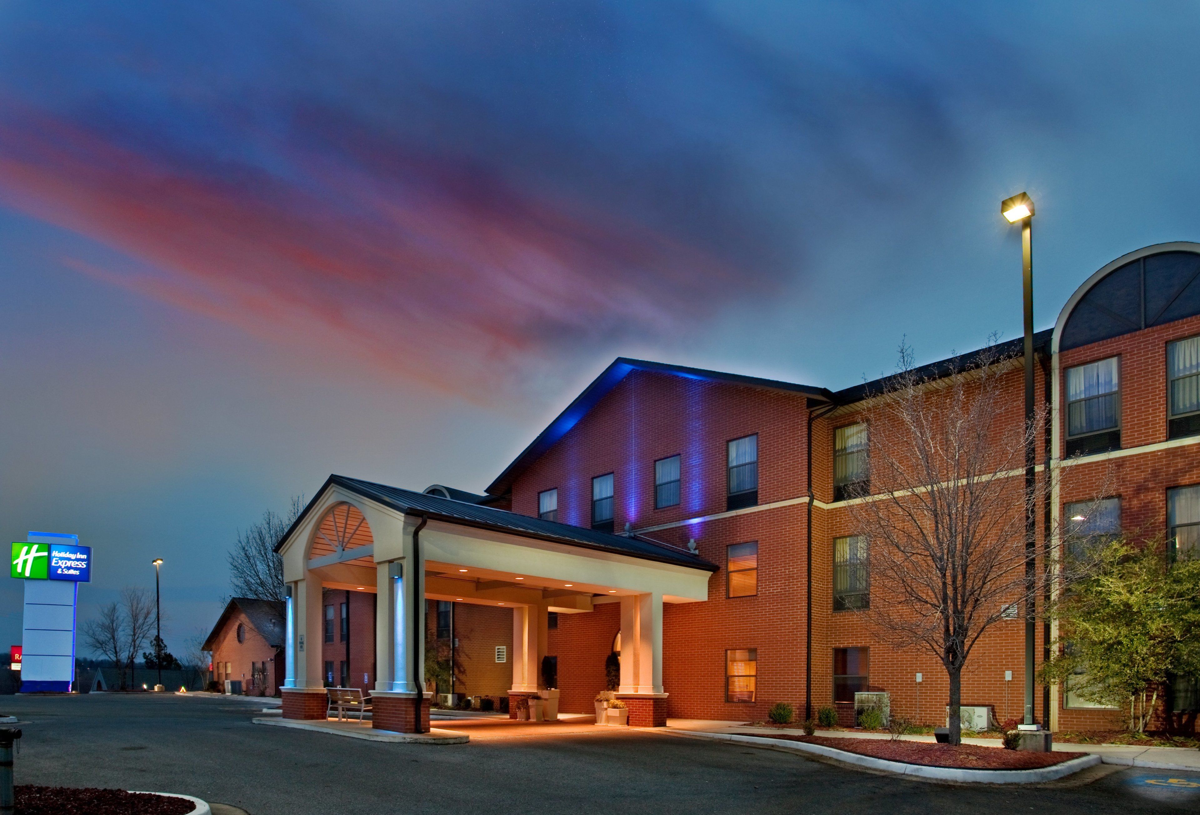Holiday Inn Express Suites Batesville An Ihg Hotel In Batesville Ar Expedia