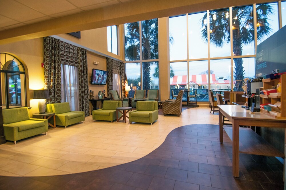 Holiday Inn Express & Suites Houston North Intercontinental, an IHG Hotel