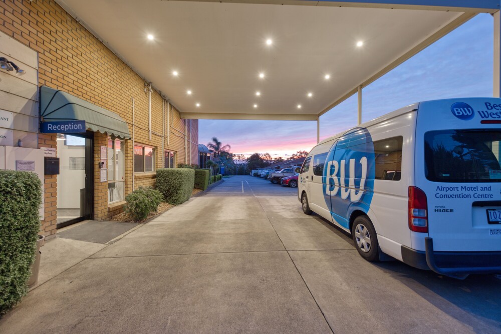 Best Western Airport Motel and Convention Centre