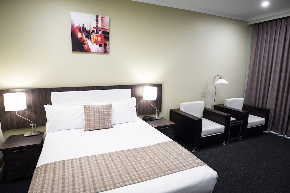 Best Western Airport Motel and Convention Centre