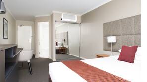 Iron/ironing board, WiFi, linens