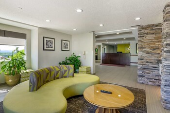Quality Inn Suites Staunton 2020 Room Prices Reviews