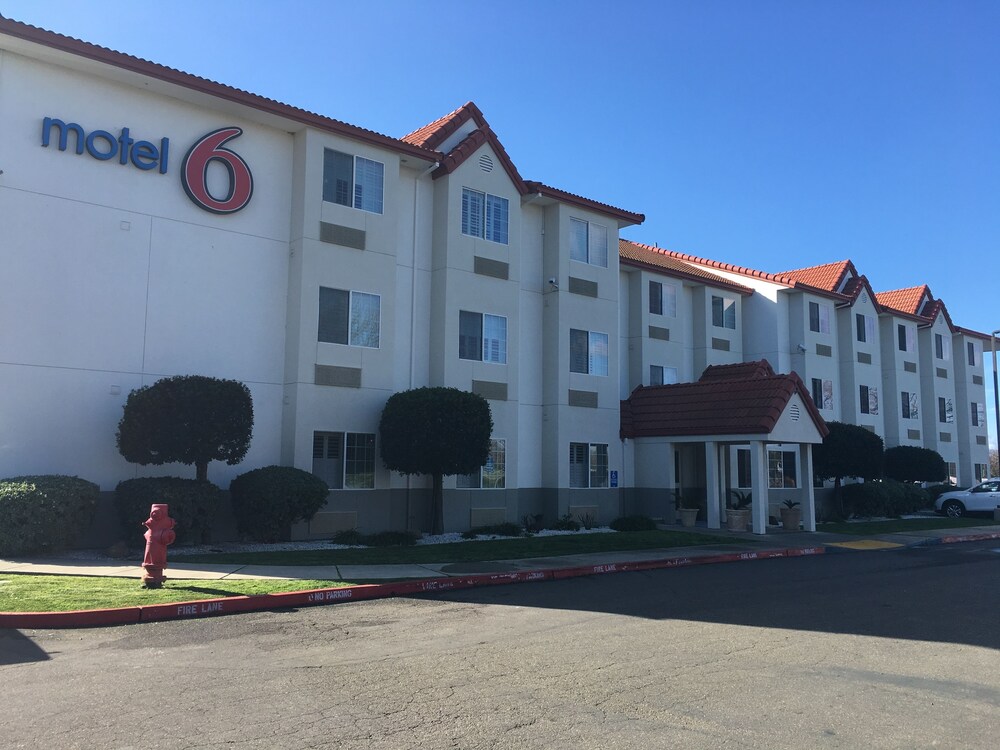 Motel 6 Dixon, CA