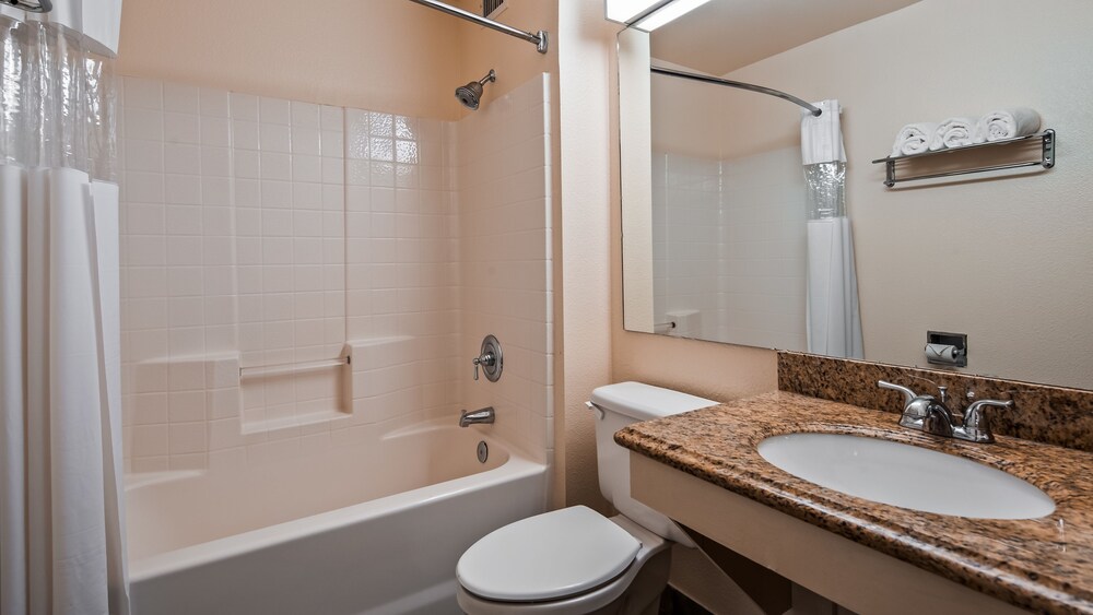 Bathroom, SureStay Plus Hotel by Best Western Rocklin