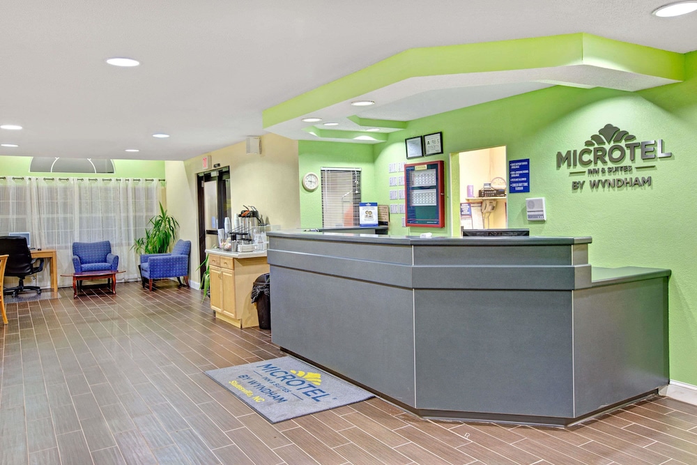 Lobby, Microtel Inn & Suites by Wyndham Statesville