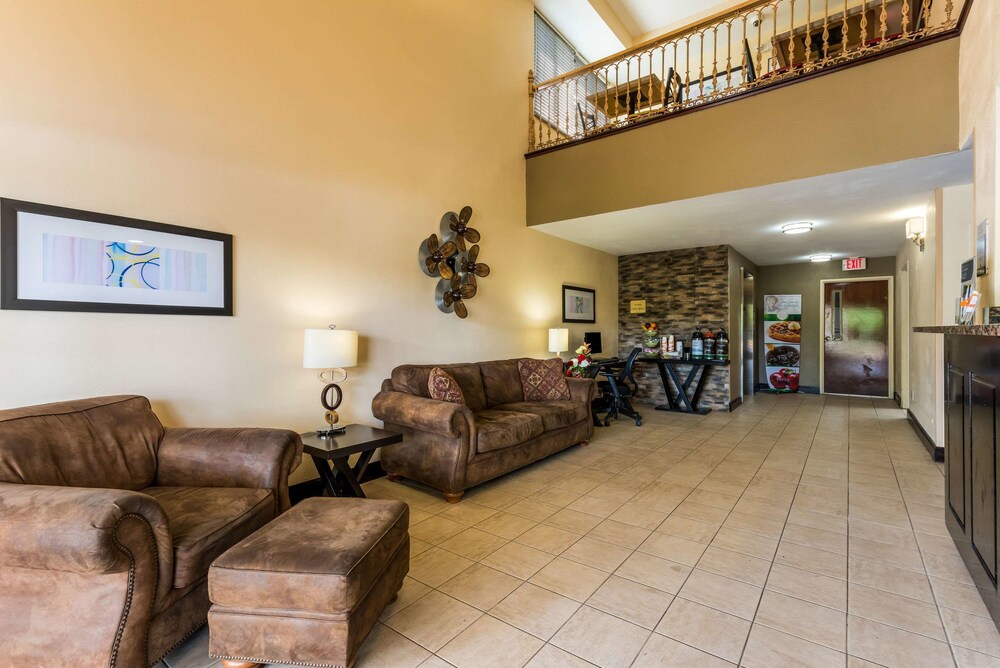 Lobby, Quality Inn Huntersville near Lake Norman