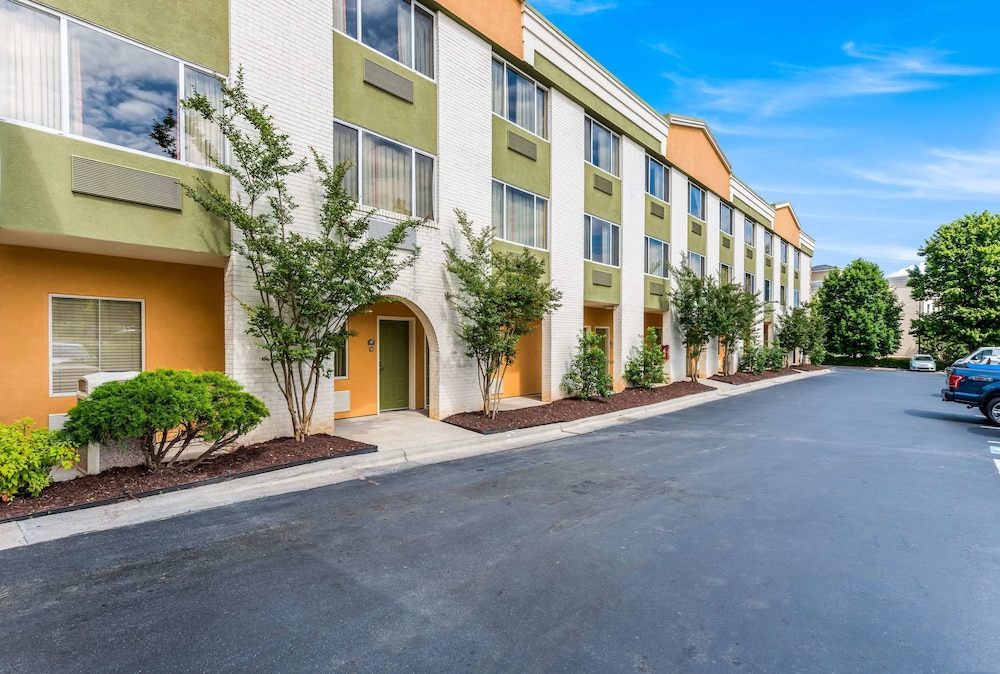 Exterior, Quality Inn Huntersville near Lake Norman