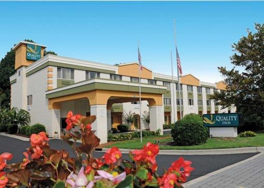 Quality Inn Huntersville near Lake Norman