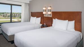 Premium bedding, in-room safe, desk, laptop workspace