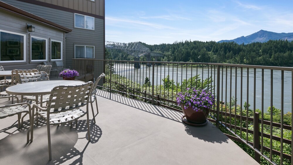 cascade locks dating Victoria simmons is 62 years old and was born on 10/11/1955 currently, she lives in cascade locks, or and previously lived in olalla, wa, and anchor point, ak sometimes victoria goes by various nicknames including victoria l simmons-jenne and victoria l simmo. cascade locks dating Victoria simmons is 62 years old and was born on 10/11/1955 currently, she lives in cascade locks, or and previously lived in olalla, wa, and anchor point, ak sometimes victoria goes by various nicknames including victoria l simmons-jenne and victoria l simmo.