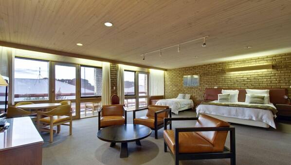 Blackout curtains, free WiFi, linens, wheelchair access