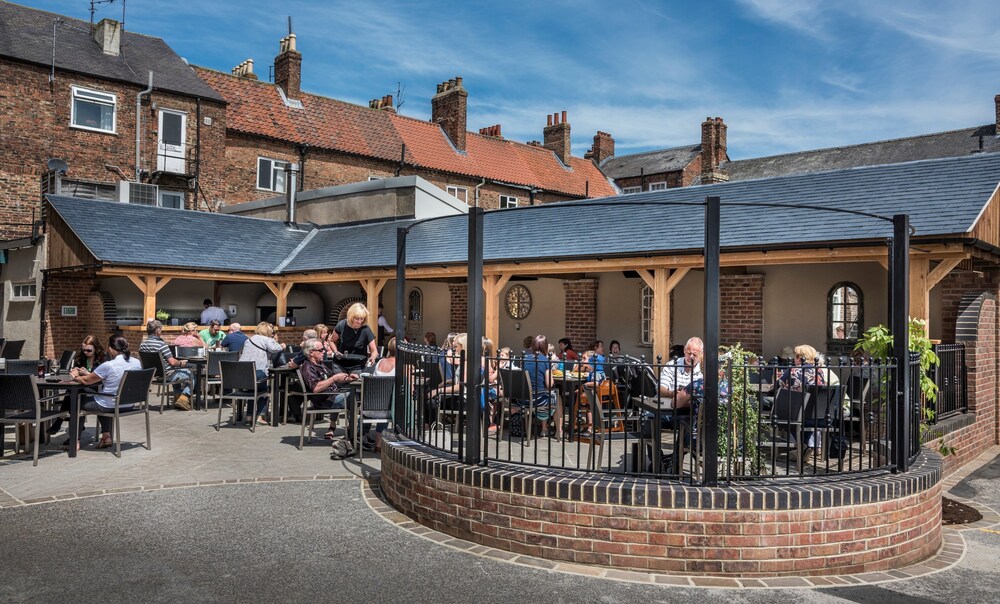 The Golden Fleece Hotel, Thirsk, North Yorkshire