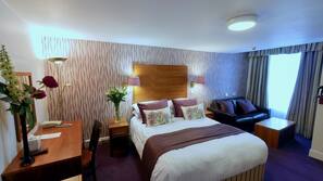 1 bedroom, premium bedding, free WiFi, linens