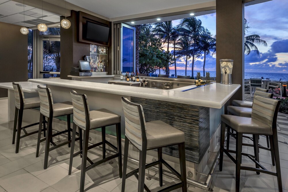 Bar (on property), Residence Inn Fort Lauderdale Pompano Beach / Oceanfront