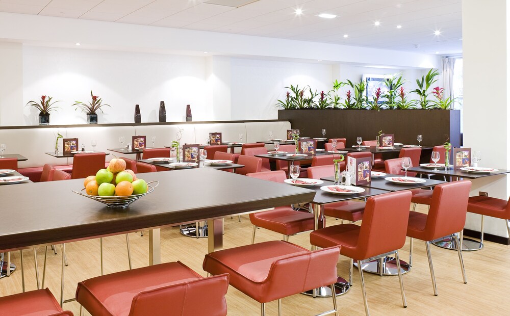 Breakfast area, ibis York Centre